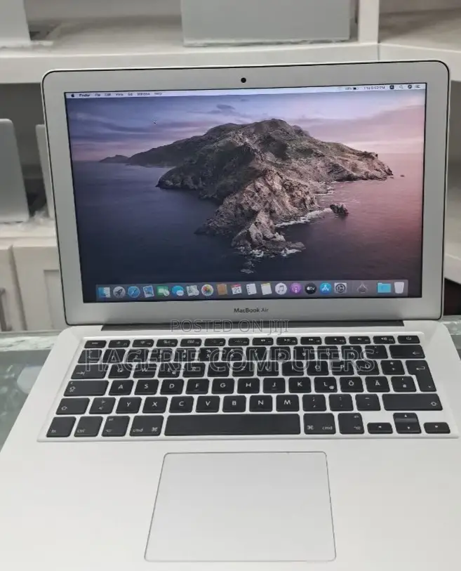 New Laptop Apple MacBook Air 2017 8GB Intel Core I5 SSD 256GB