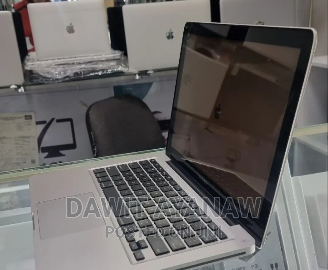 New Laptop Apple MacBook Pro 2012 4GB Intel Core I5 HDD 500GB
