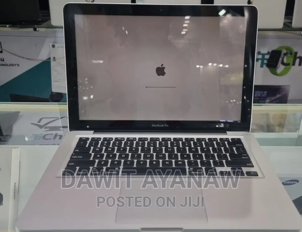 New Laptop Apple MacBook Pro 2012 4GB Intel Core I5 HDD 500GB