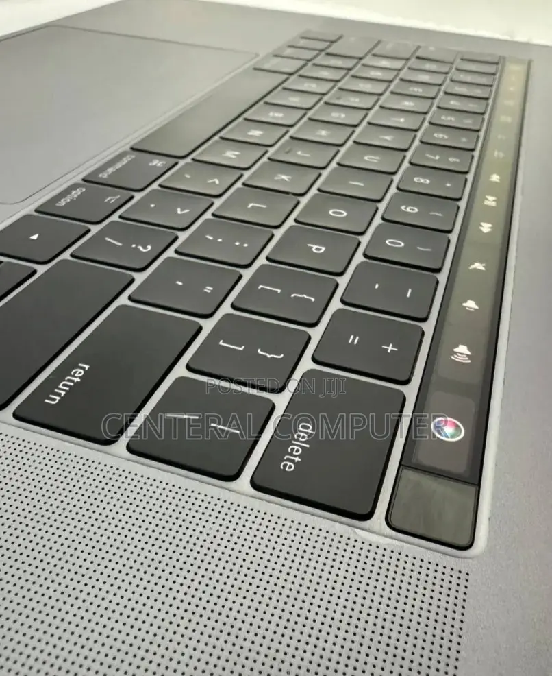 New Laptop Apple MacBook Pro 2017 16GB Intel Core I7 SSD 512GB