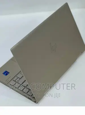 New Laptop HP Envy X360 8GB Intel Core I7 SSD 1T