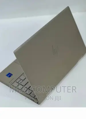 New Laptop HP Envy X360 8GB Intel Core I7 SSD 1T