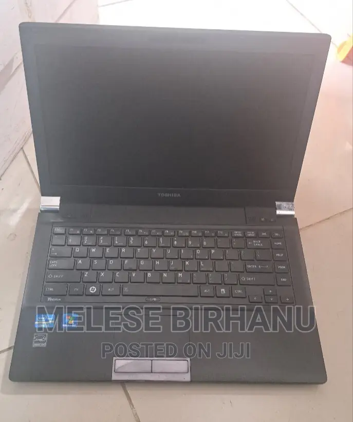 Laptop Toshiba Tecra R10 4GB Intel Core I5 HDD 500GB