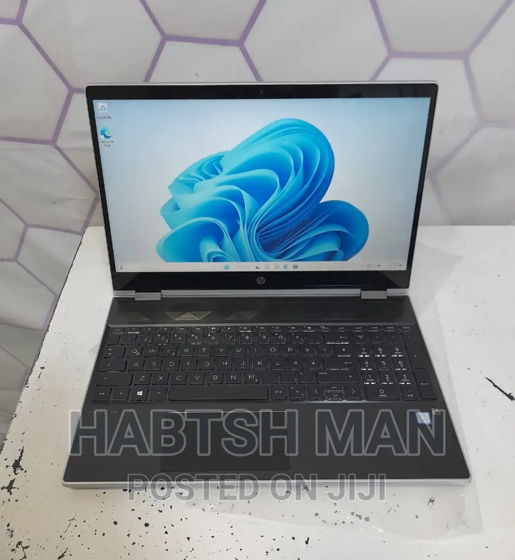 New Laptop HP Pavilion 15 8GB Intel Core I3 HDD 1T