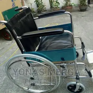 Photo - Hospital Grade/Wheelchair/19inch Seat Width Wheelchair