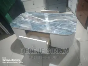 ላምኔት የሶፋ ጠረጴዛ