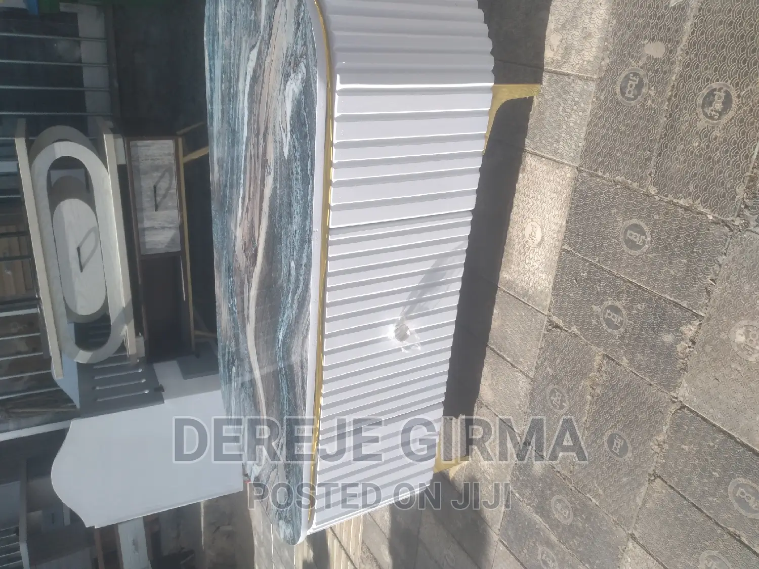 ላምኔት የሶፋ ጠረጴዛ