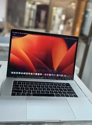 New Laptop Apple MacBook Pro 2017 16GB Intel Core I7 SSD 512GB