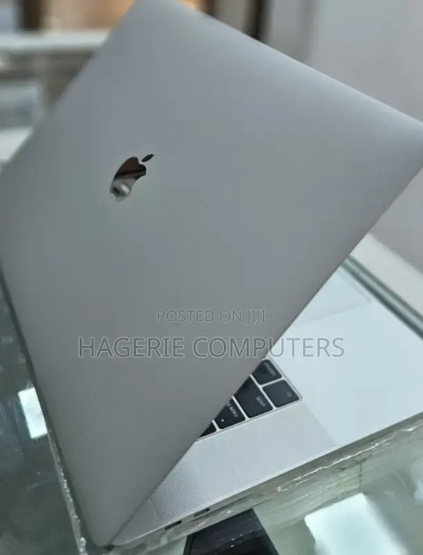 New Laptop Apple MacBook Pro 2017 16GB Intel Core I7 SSD 512GB