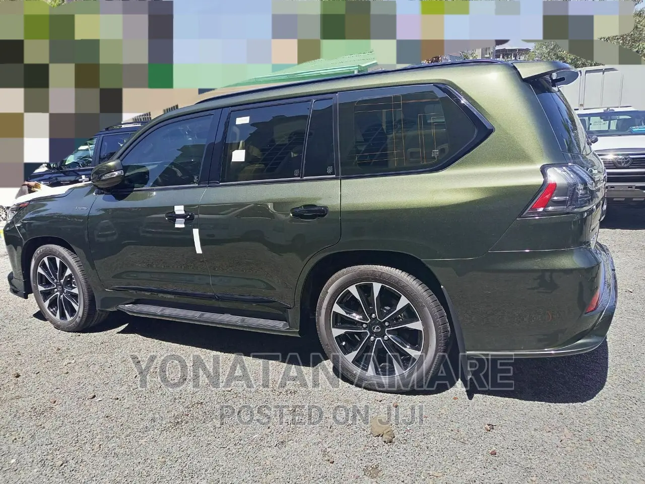 Lexus LX 2022 Green