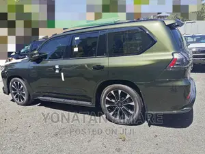 Photo - Lexus LX 2022 Green