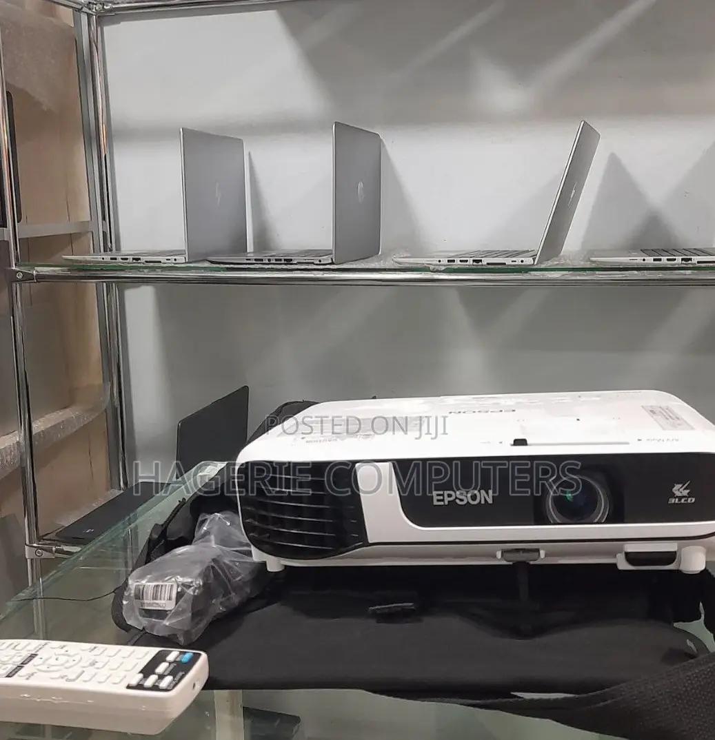 Brand New X51 EPSON Projector