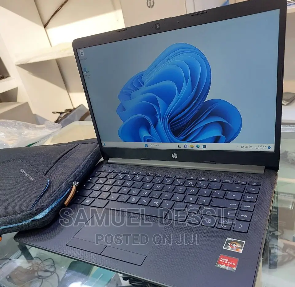 New Laptop HP Stream Notebook 8GB AMD Ryzen 3 SSD 512GB