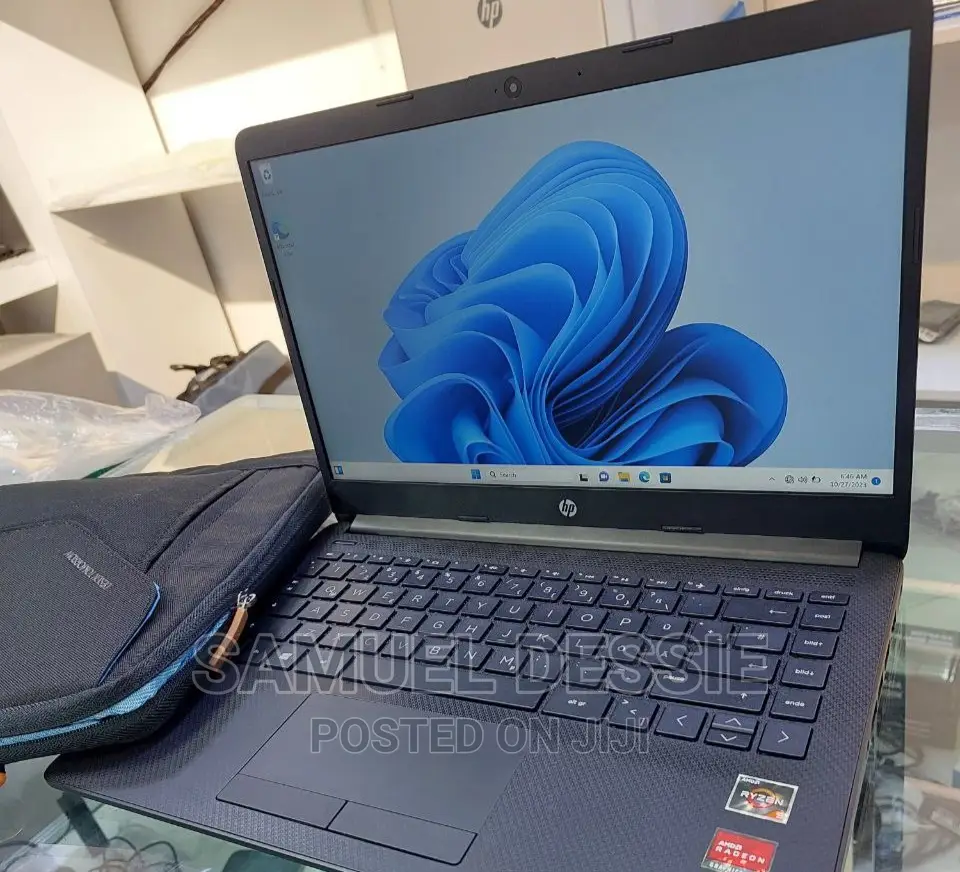 New Laptop HP Stream Notebook 8GB AMD Ryzen 3 SSD 512GB