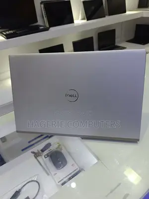 Photo - New Laptop Dell Inspiron 15 5000 16GB Intel Core I7 SSD 512GB