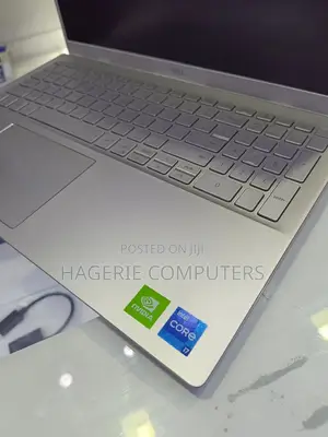 New Laptop Dell Inspiron 15 5000 16GB Intel Core I7 SSD 512GB