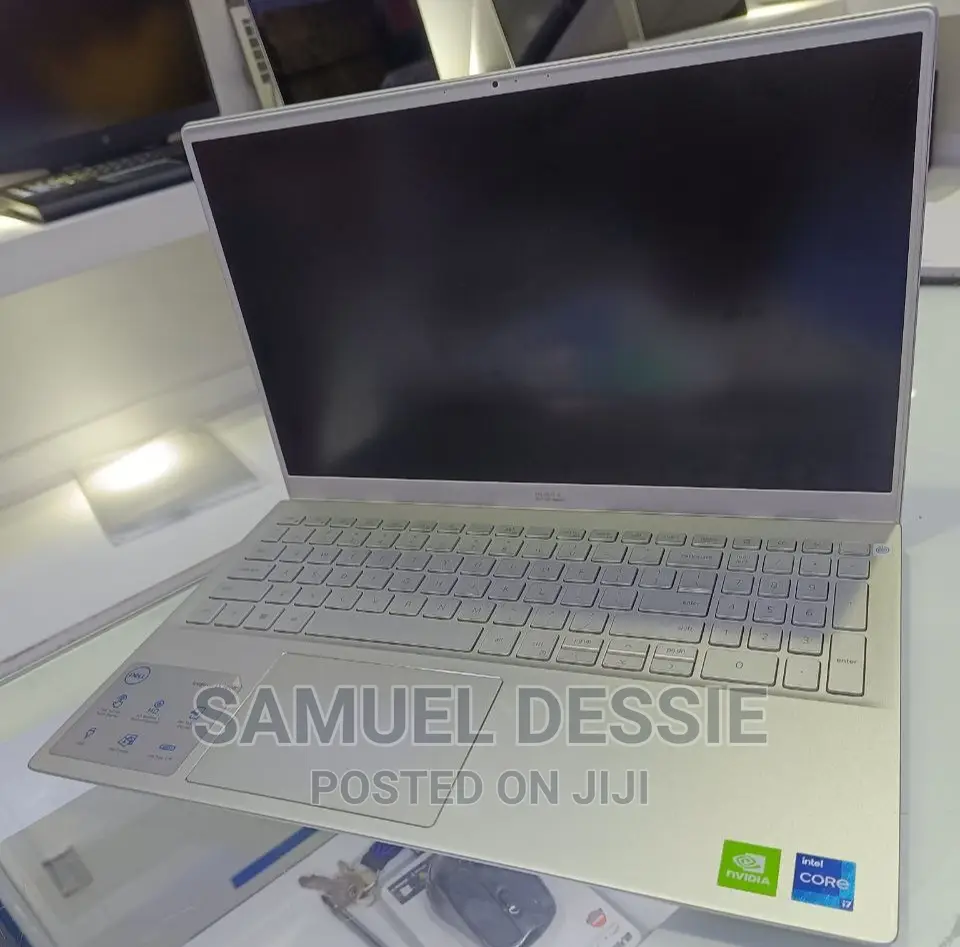 New Laptop Dell Inspiron 15 16GB Intel Core I7 SSD 512GB