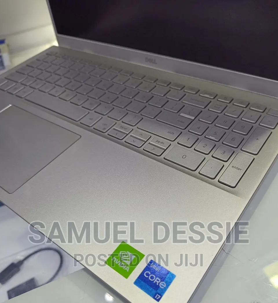 New Laptop Dell Inspiron 15 16GB Intel Core I7 SSD 512GB