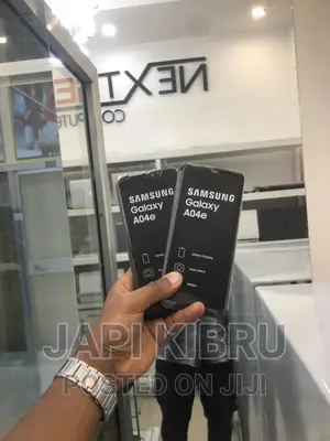 Photo - New Samsung Galaxy A04e 64 GB Black