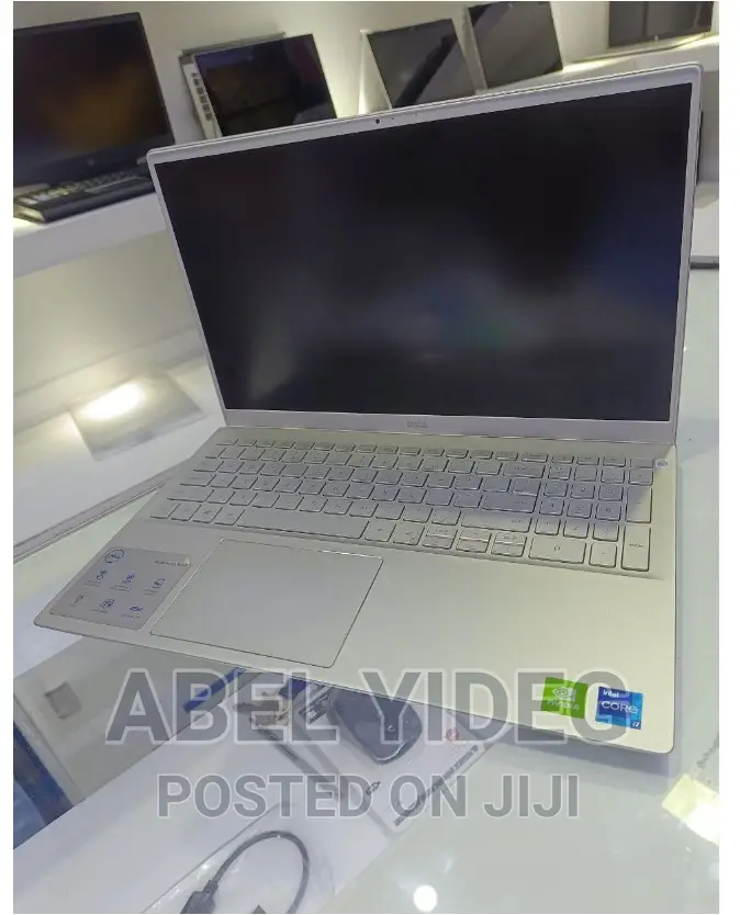 New Laptop Dell Inspiron 15 16GB Intel Core I7 SSD 512GB
