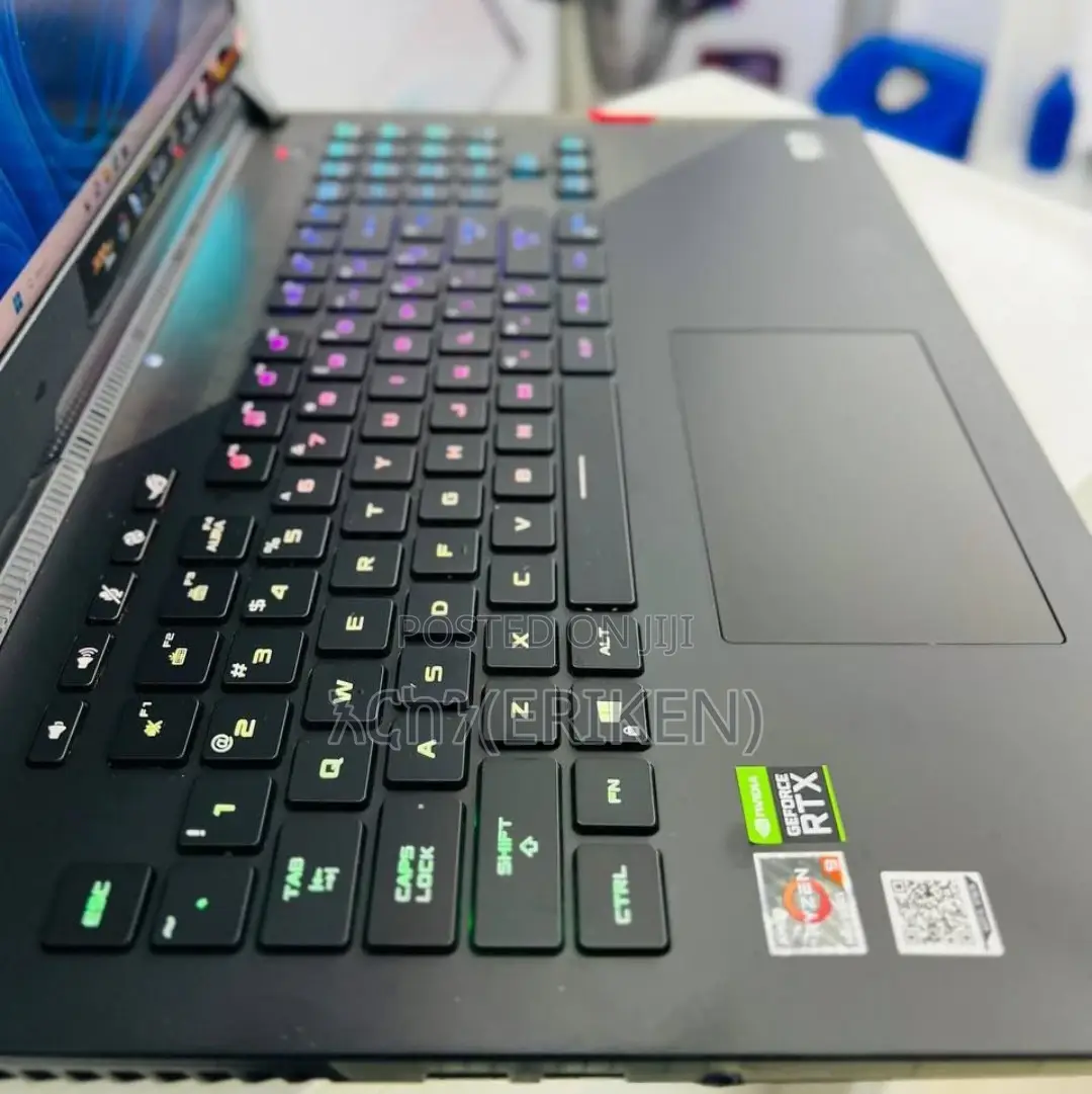 New Laptop Asus ROG Strix G17 32GB AMD Ryzen 9 SSD 1T