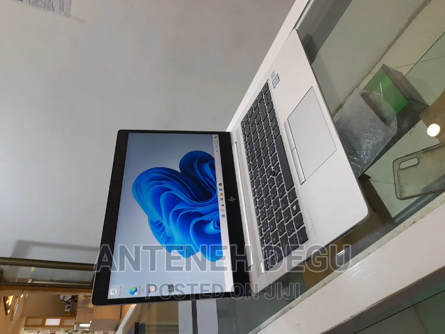 New Laptop HP EliteBook 840 G5 16GB Intel Core I7 SSD 512GB