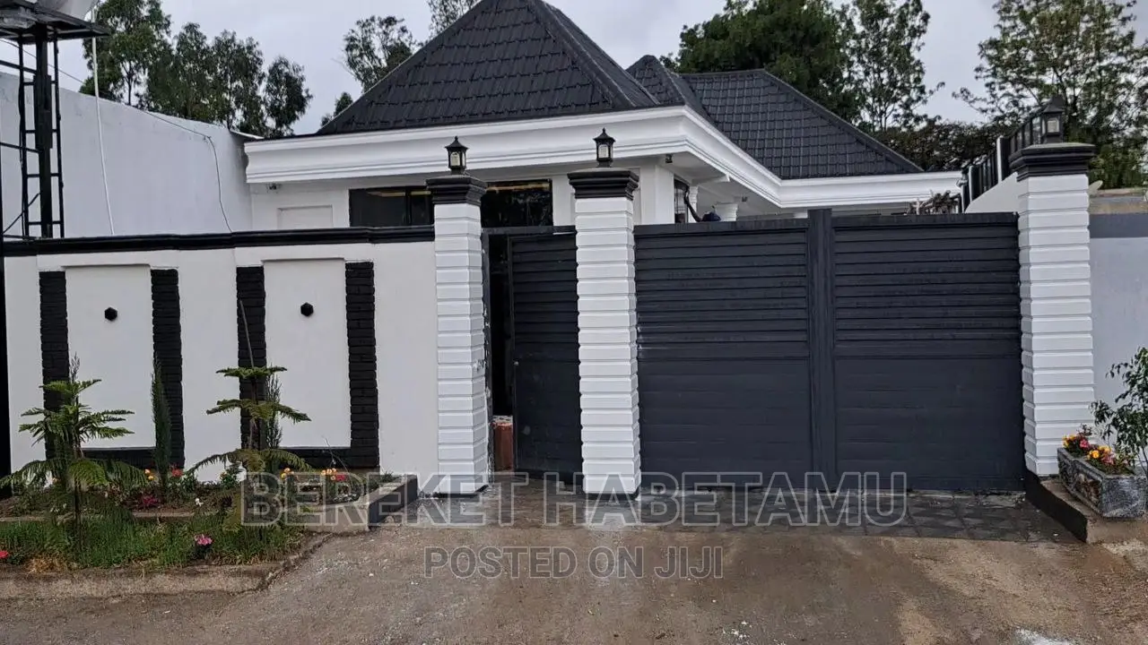 3bdrm Villa in አዲስ አበባ, Nifas Silk-Lafto for sale