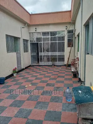 6bdrm Villa in አዲስ አበባ, Nifas Silk-Lafto for sale
