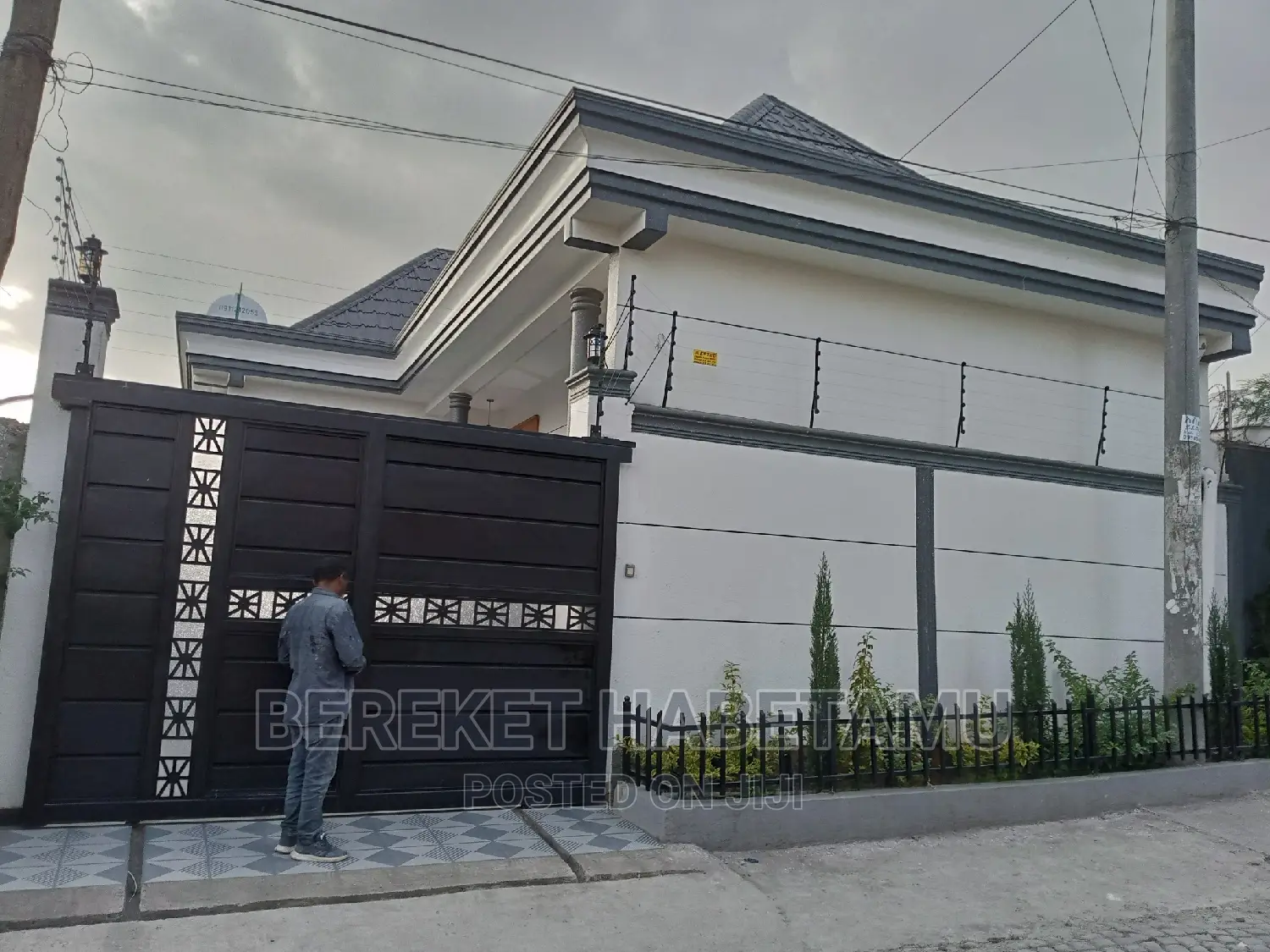 5bdrm Villa in አዲስ አበባ, Nifas Silk-Lafto for sale