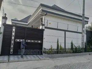 5bdrm Villa in አዲስ አበባ, Nifas Silk-Lafto for sale