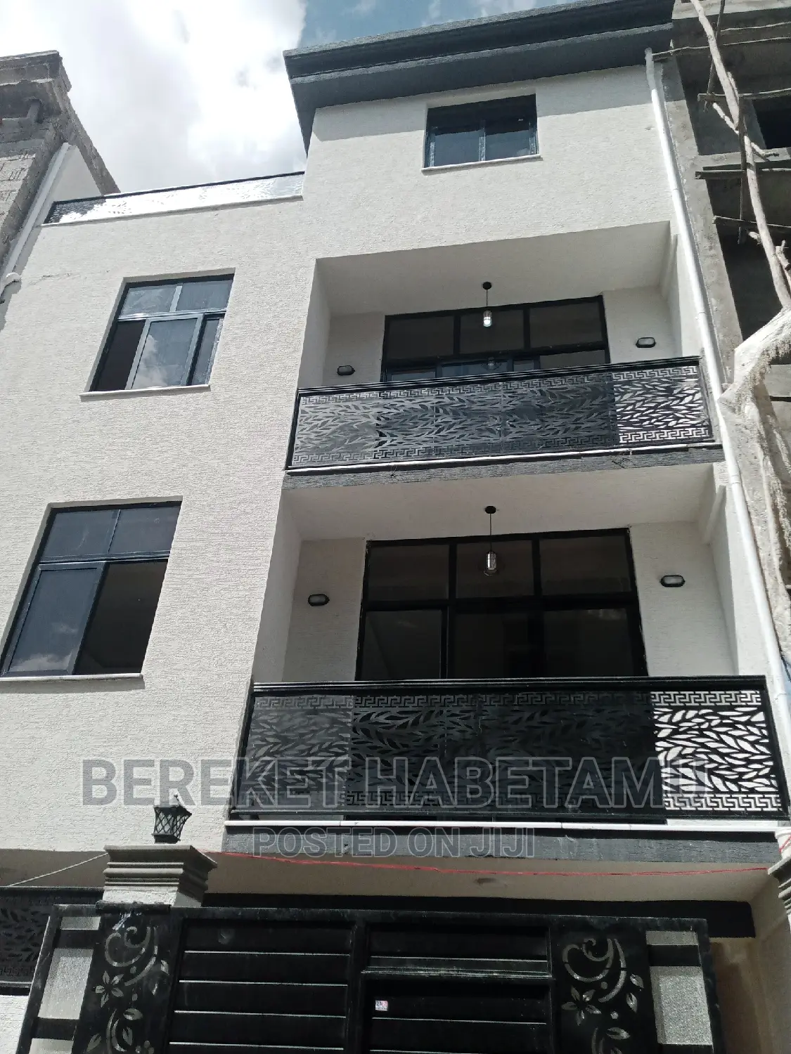 Furnished 5bdrm House in ሃይሌ ጋርመንት, Nifas Silk-Lafto for sale