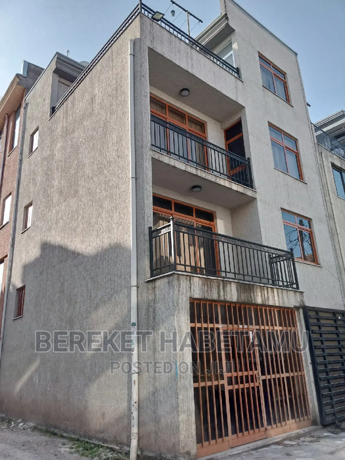 Furnished 5bdrm House in ሃይሌ ጋርመንት, Nifas Silk-Lafto for sale