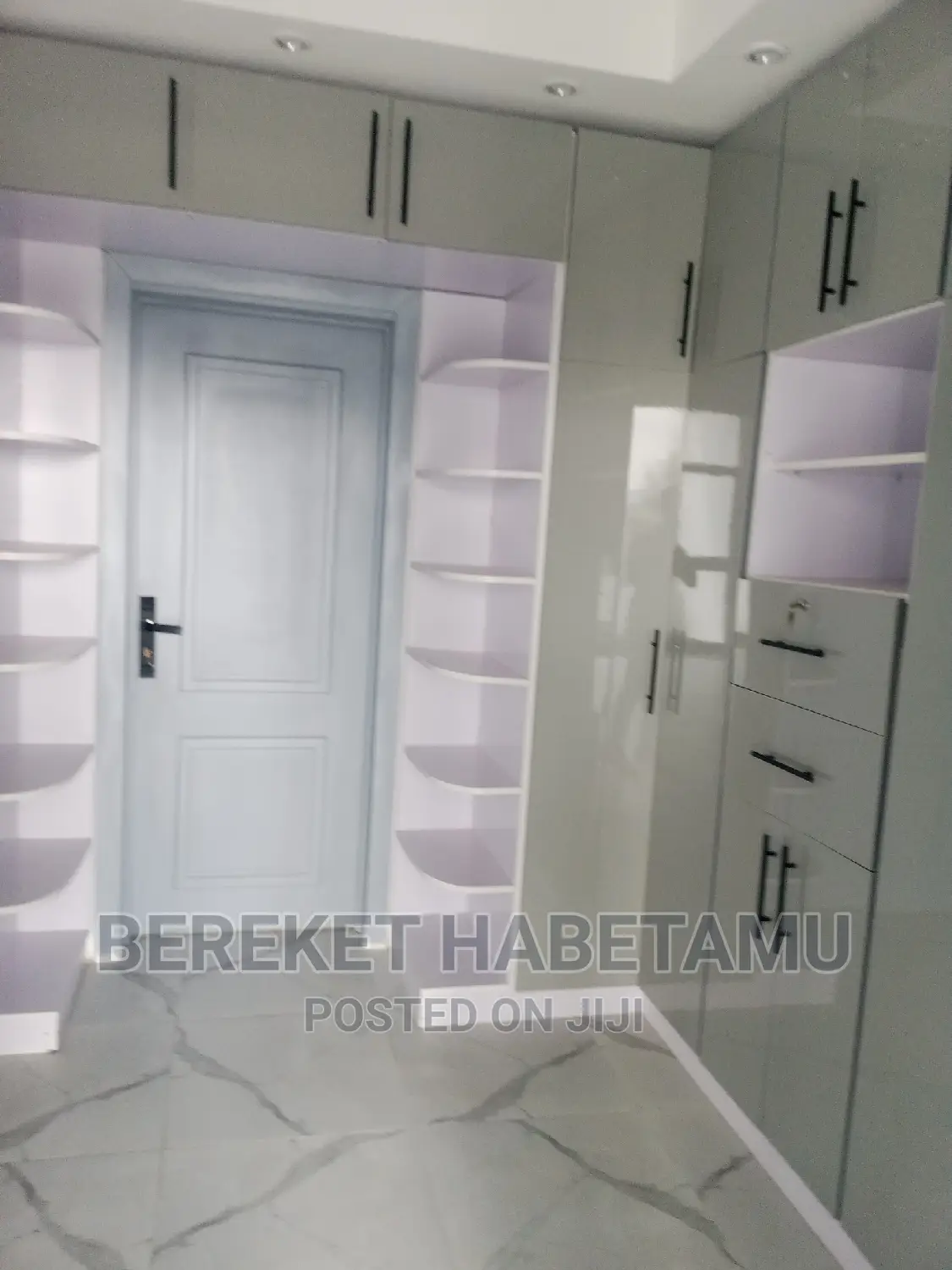 Furnished 5bdrm House in ለቡ ላፍቶ, Nifas Silk-Lafto for sale