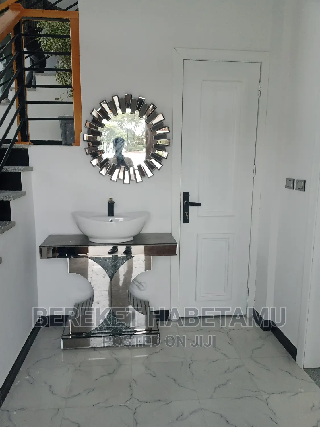 Furnished 5bdrm House in ለቡ ላፍቶ, Nifas Silk-Lafto for sale