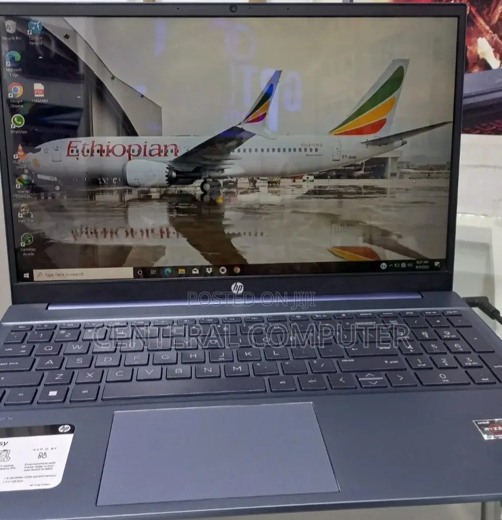 New Laptop HP Pavilion 13 8GB AMD Ryzen 5 SSD 512GB