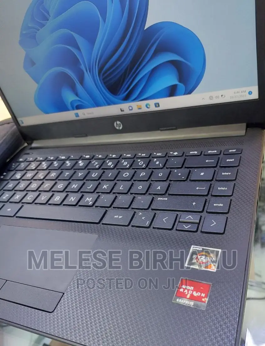 New Laptop HP 8GB AMD Ryzen 3 SSD 512GB