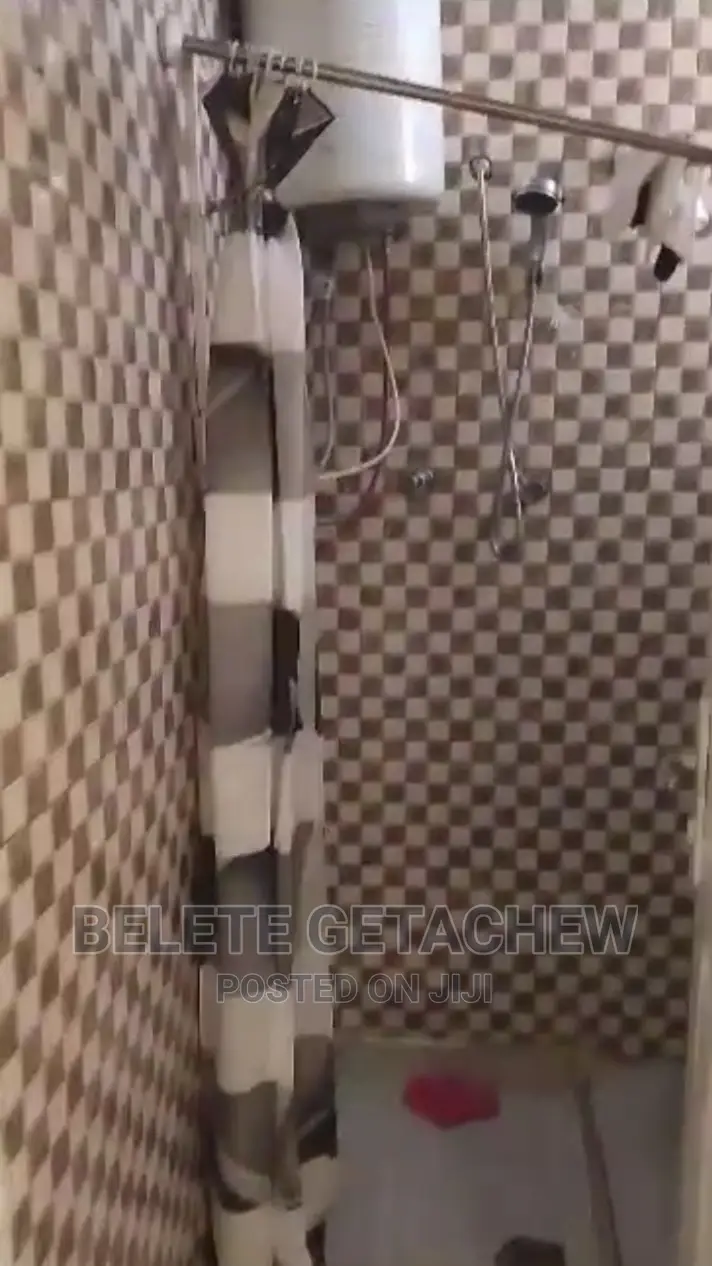 2bdrm Condo in ቦሌ አራብሳ ኮንዶሚኒየም, Bole for sale