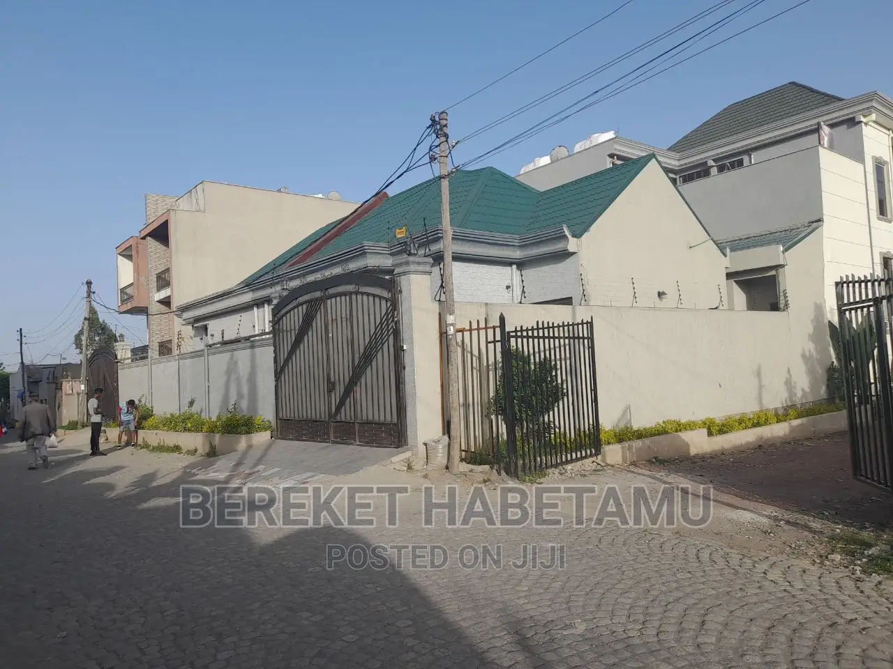 Furnished 4bdrm Villa in ላፍቶ, Nifas Silk-Lafto for sale