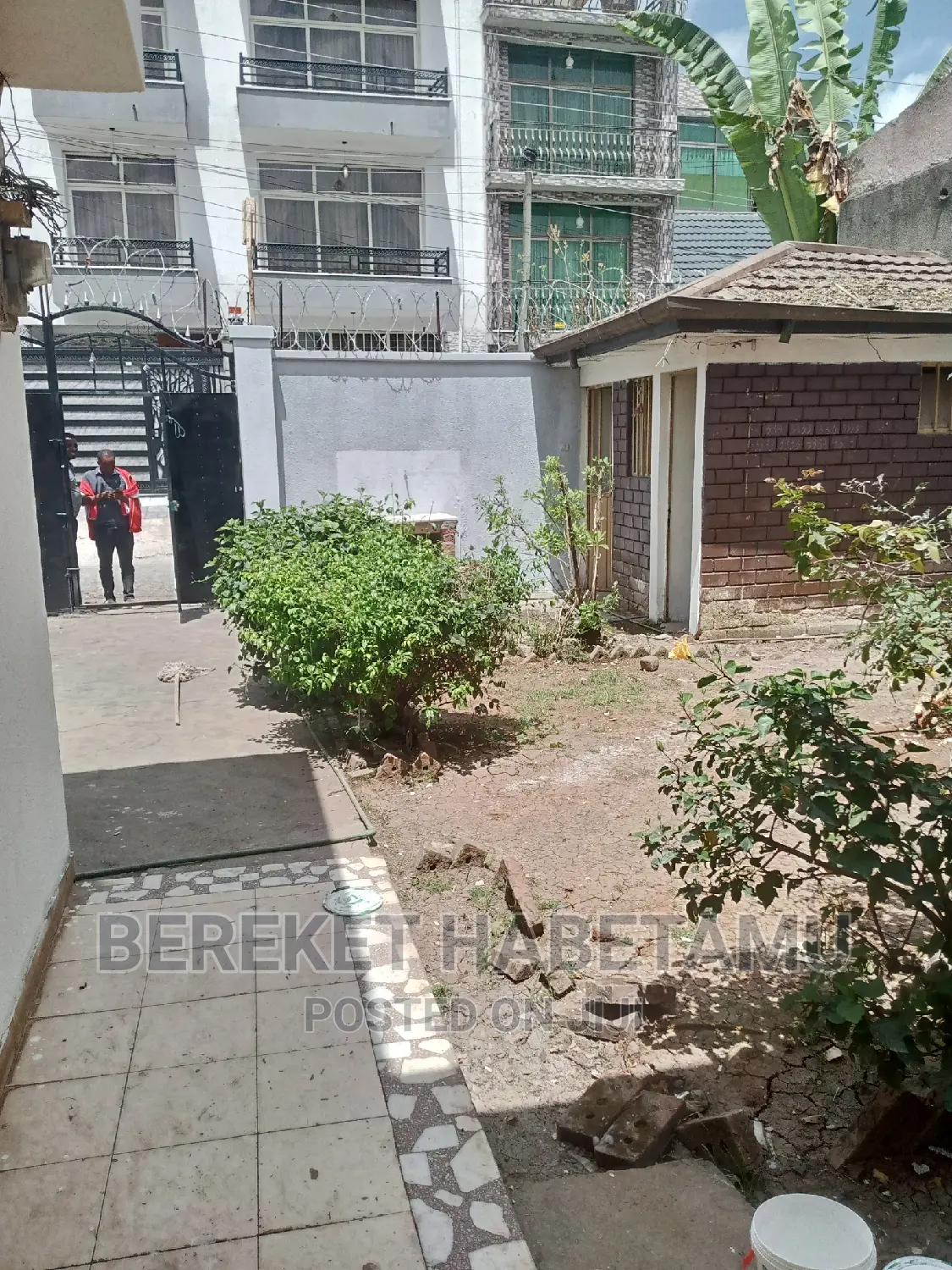 2bdrm House in ላፍቶ, Nifas Silk-Lafto for sale