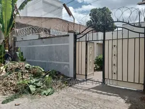 2bdrm House in ላፍቶ, Nifas Silk-Lafto for sale