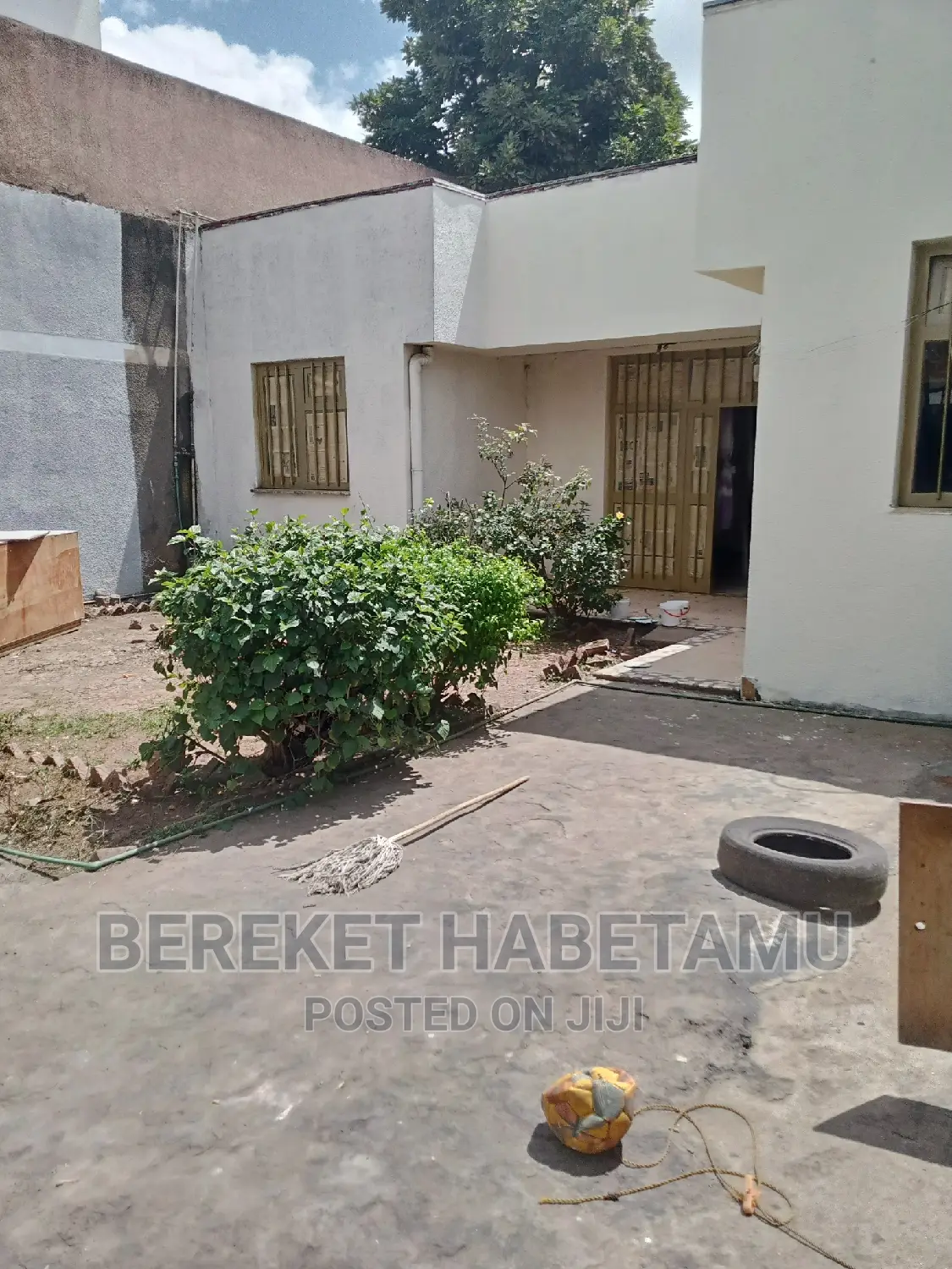 2bdrm House in ላፍቶ, Nifas Silk-Lafto for sale