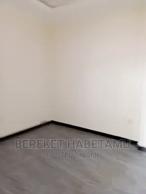 Furnished 6bdrm House in ላፍቶ, Nifas Silk-Lafto for sale