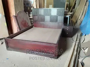 Photo - 1,50 አልጋ ከነ ኮመዲናው