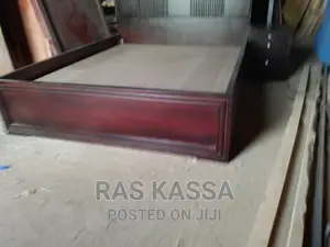 1,50 አልጋ ከነ ኮመዲናው