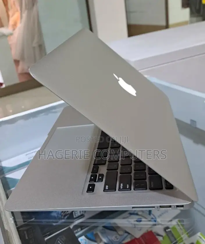 New Laptop Apple MacBook Air 2015 4GB Intel Core I5 SSD 128GB