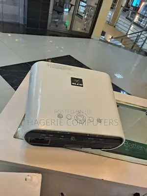 Photo - Brand New SONY Projector Modeldx Es05