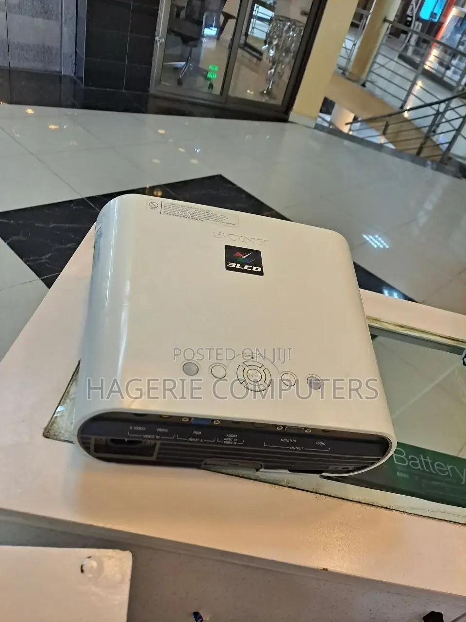 Brand New SONY Projector Modeldx Es05