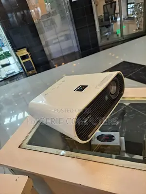 Brand New SONY Projector Modeldx Es05