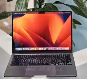 Photo - New Laptop Apple MacBook Air 2022 M2 16GB Apple M2 SSD 1T