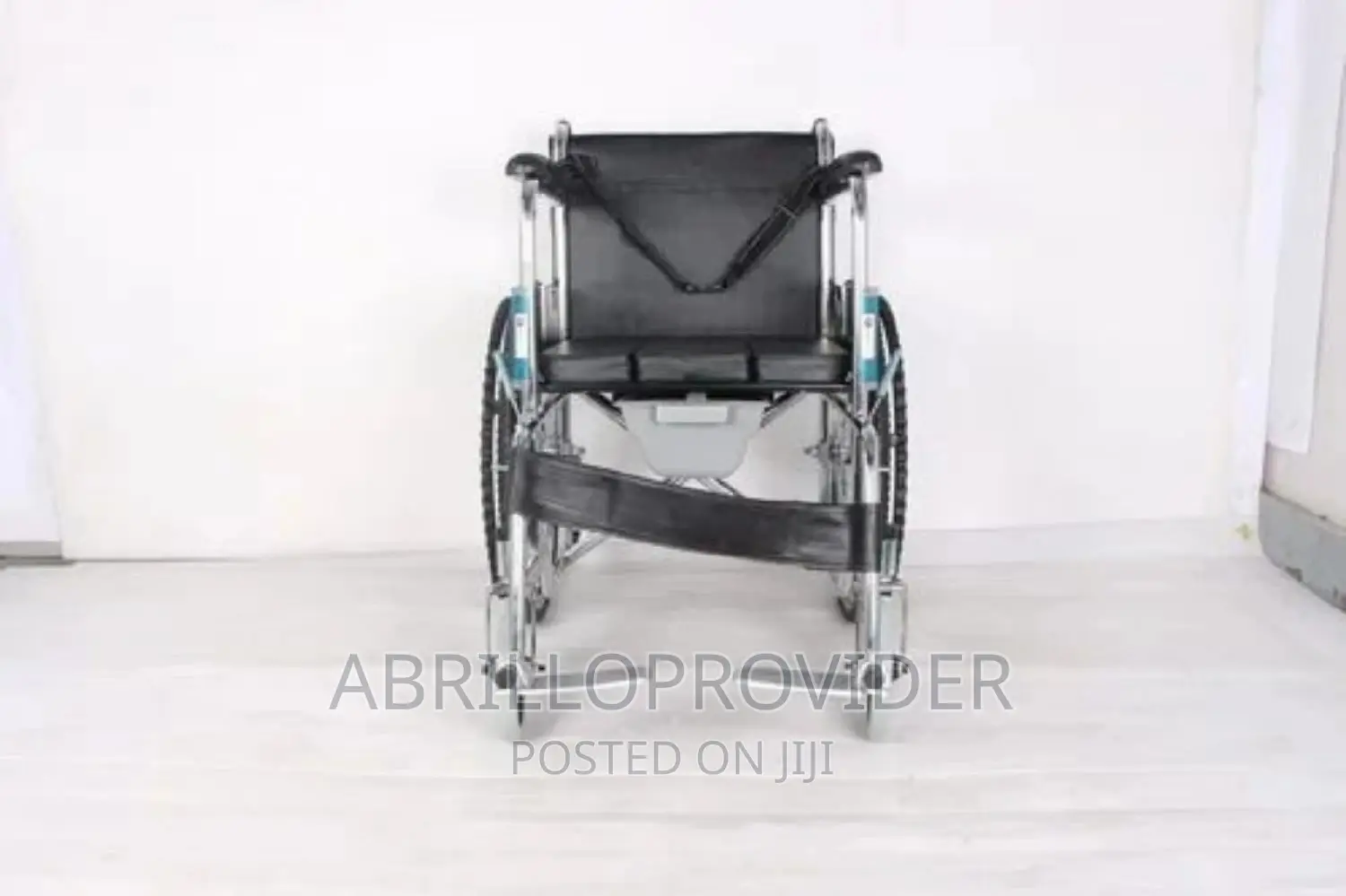 Commode Chair/Foldable Chair/Wheelchair/Toilet Wheelchair